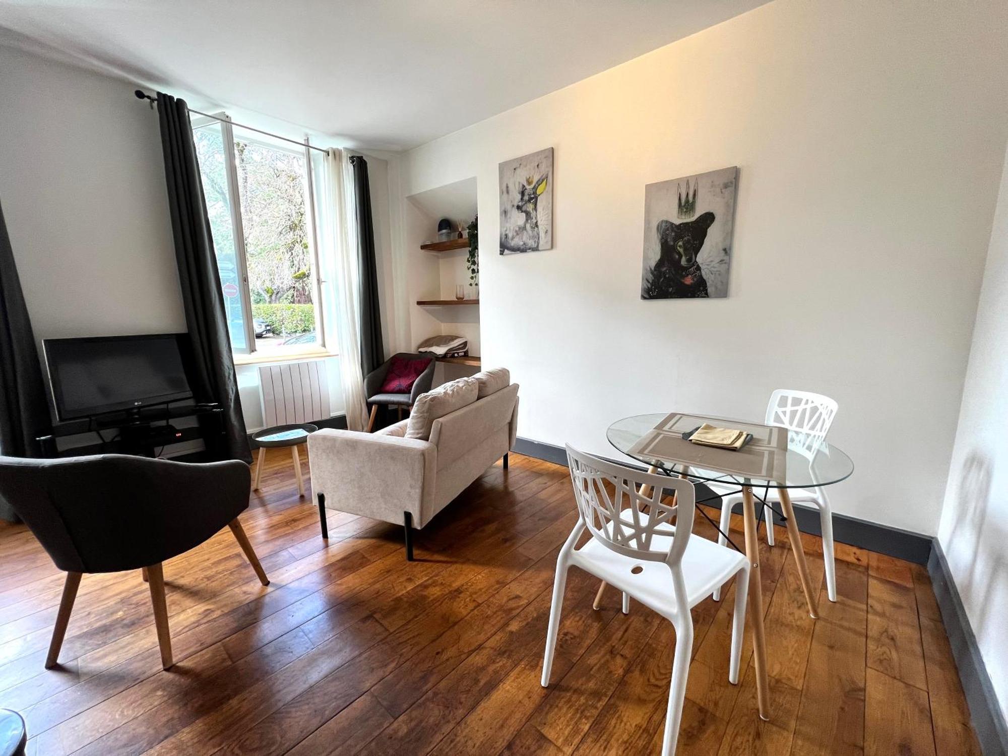 Joli Appartement En Centre Ville Bagnères-de-Bigorre Exterior foto
